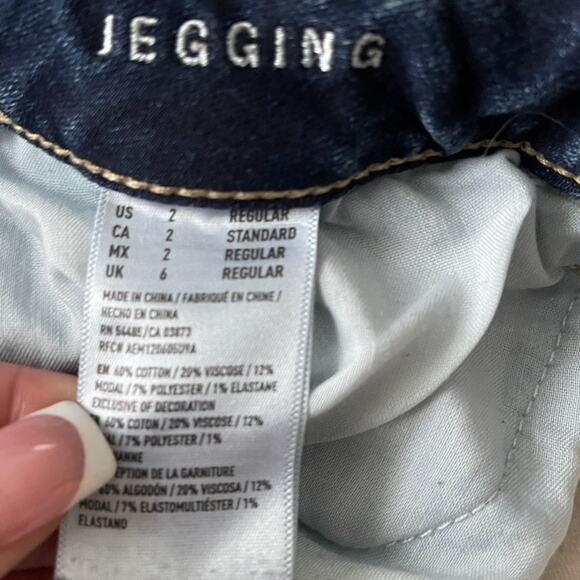 American Eagle Dark Wash Ripped Skinny Jeans - Picture 8 of 8